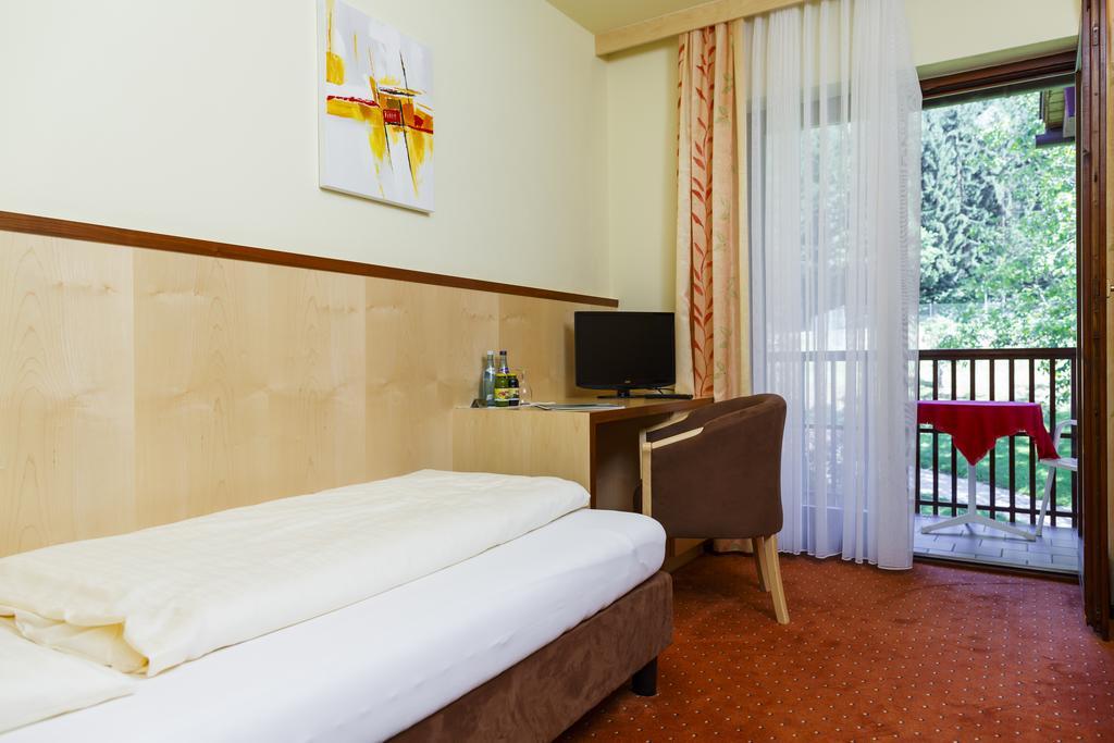 Seehotel Vinzenz Velden am Wörthersee Kamer foto