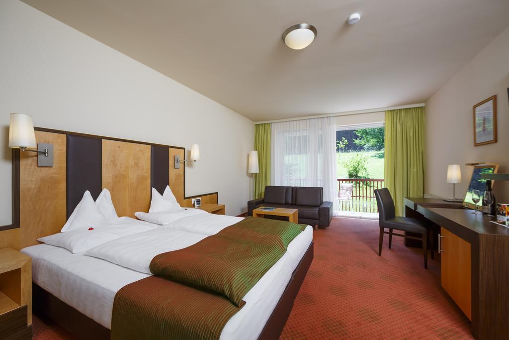Seehotel Vinzenz Velden am Wörthersee Buitenkant foto